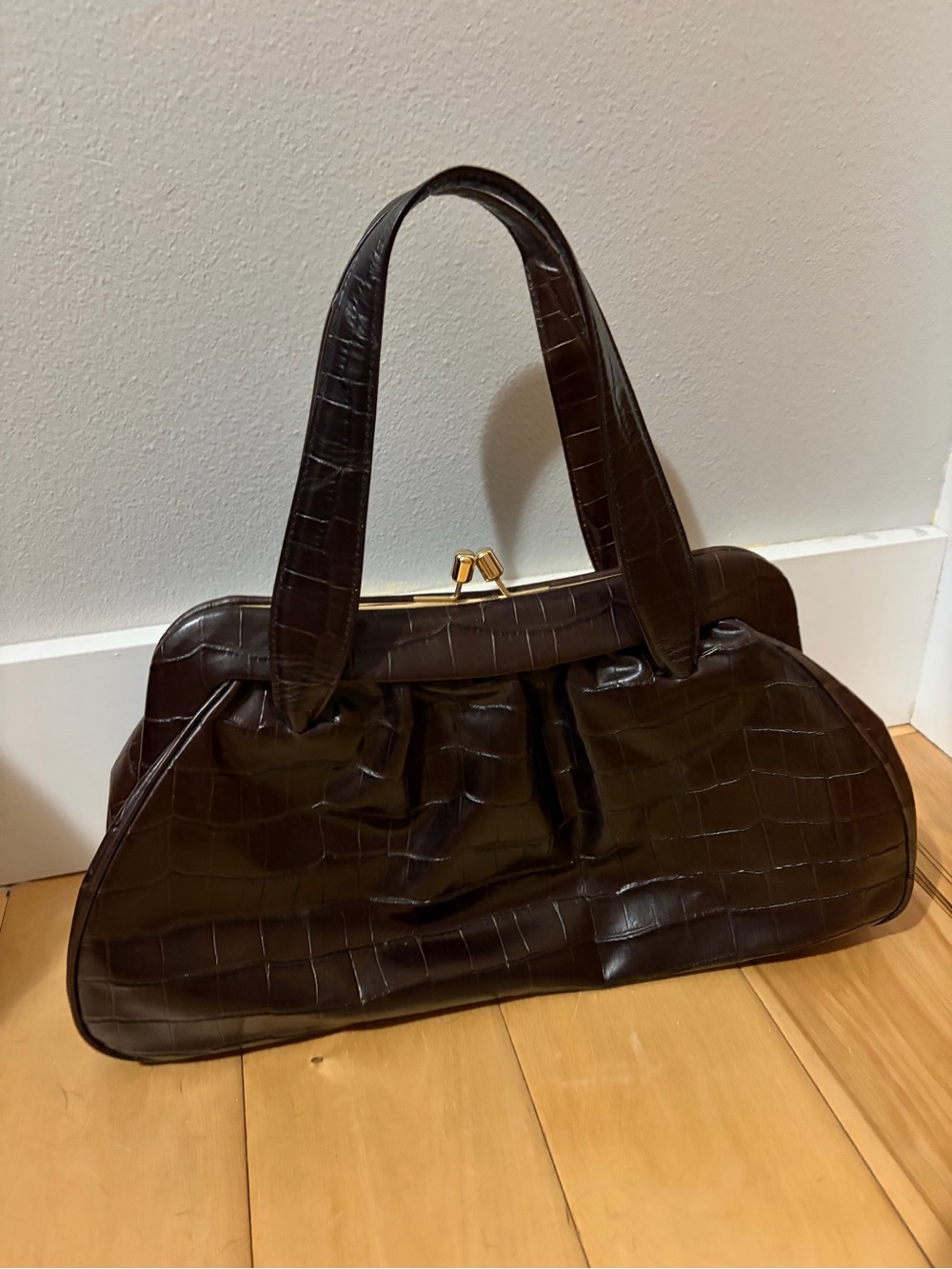 Classic Croc-Embossed Frame Shoulder Bag - Brown